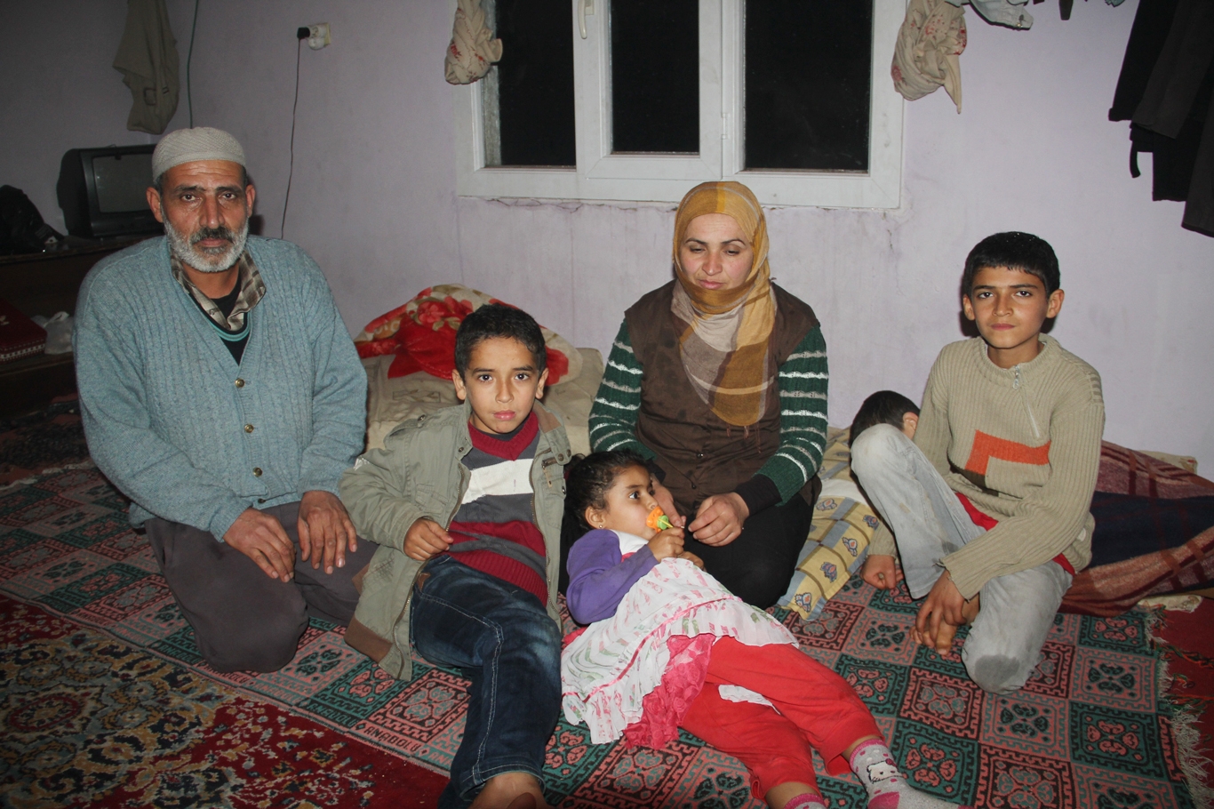 Cizre’den Midyat’a göç eden Suriyeli aileler yardım bekliyor